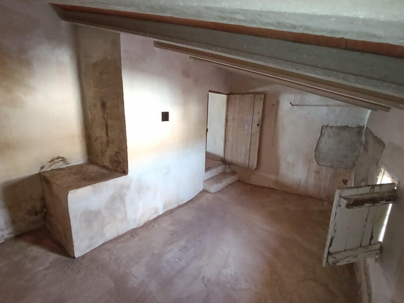 4 bedroom Townhouse for sale