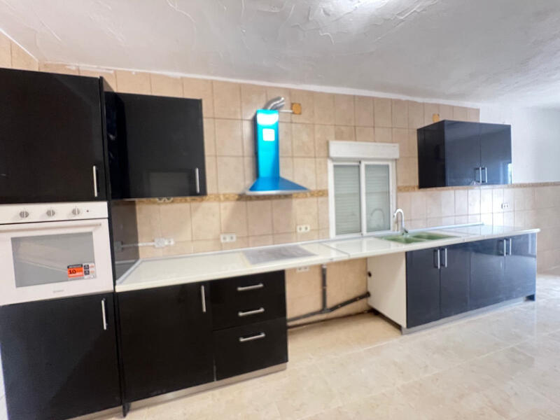 4 спальная комната вилла продается