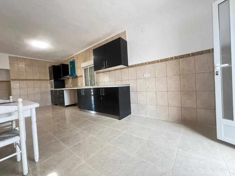 4 спальная комната вилла продается