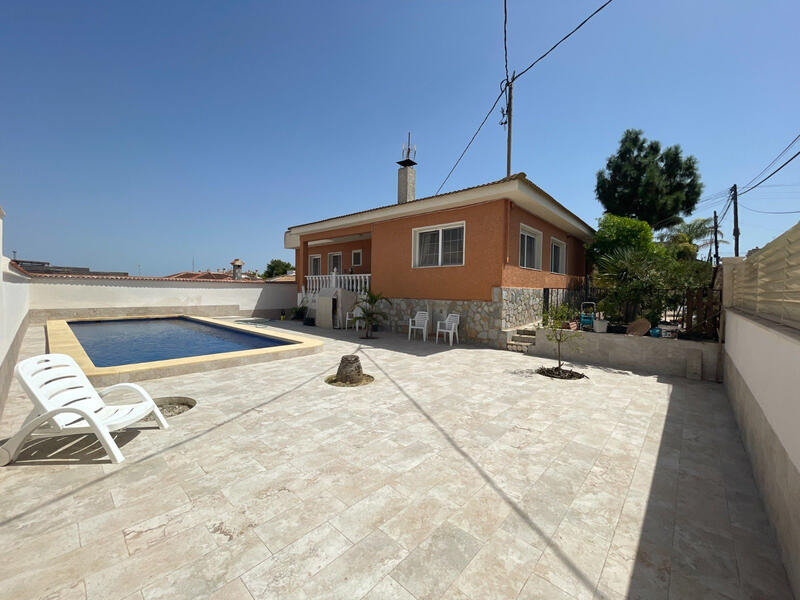 Villa à vendre dans Benijófar, Alicante
