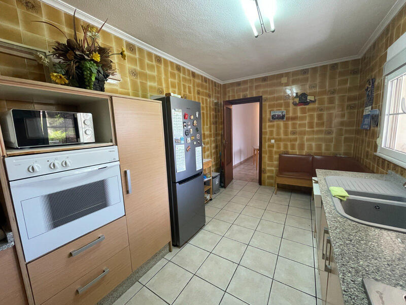 6 bedroom Villa for sale