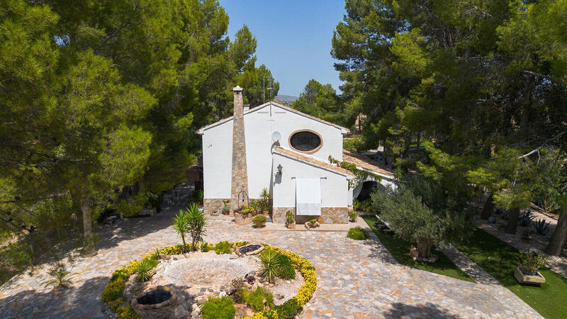 6 bedroom Villa for sale