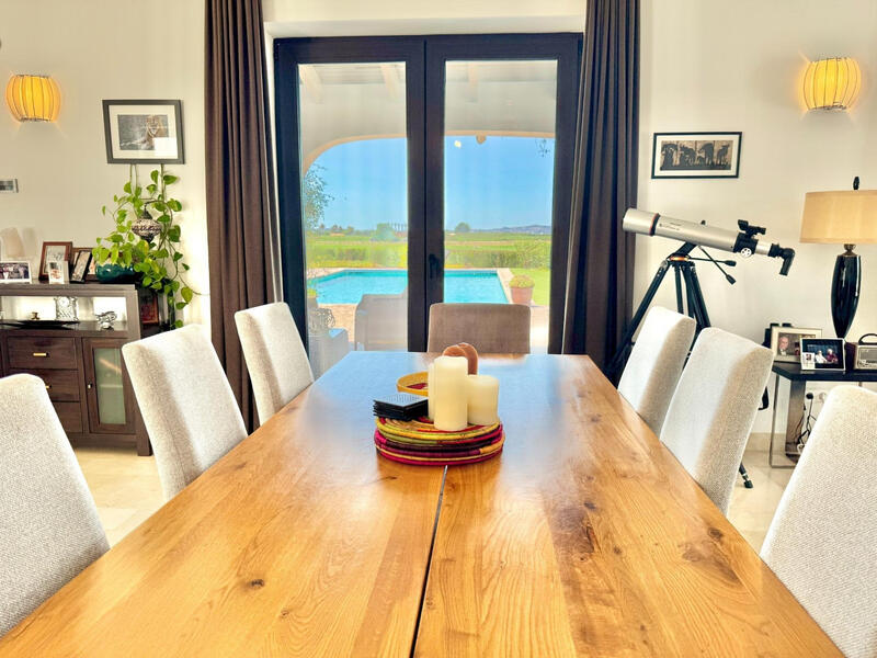 4 soverom Villa til salgs 4 soverom Villa til salgs