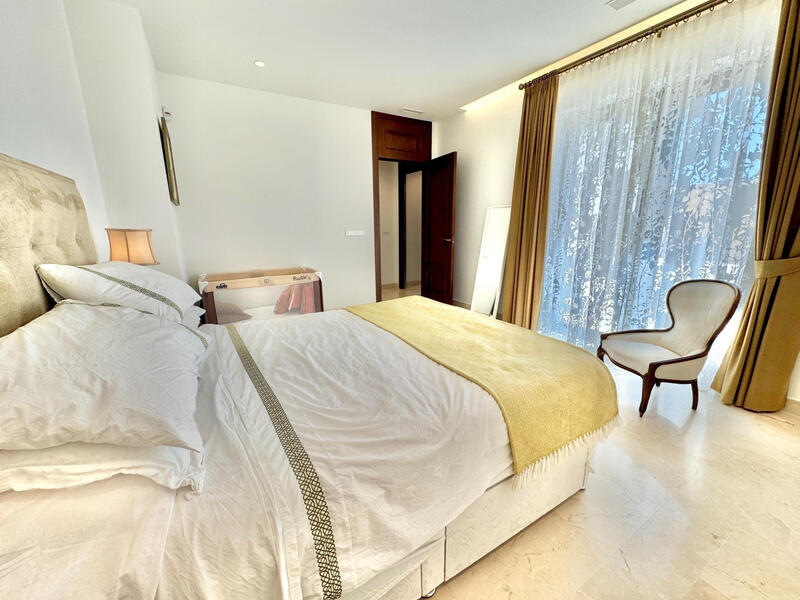 4 soverom Villa til salgs 4 soverom Villa til salgs