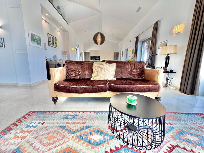 4 soverom Villa til salgs 4 soverom Villa til salgs