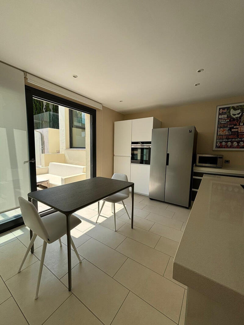 6 Cuarto Villa en venta