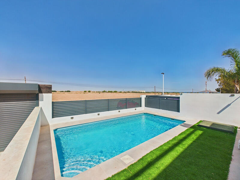 Villa til salg i Los Perez (Ayuntamiento Almoradi/Torrevieja), Alicante