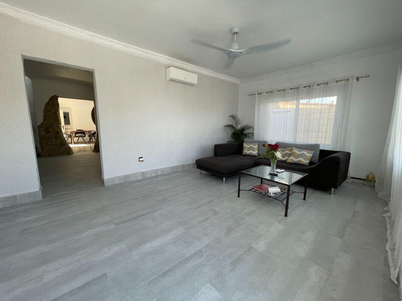 6 Cuarto Villa en venta