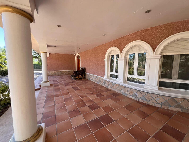 7 soveværelse Villa til salg