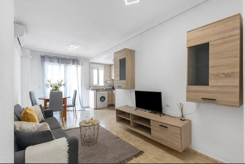 квартира продается в Torrevieja, Alicante