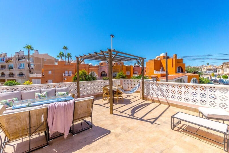 Maison de Ville à vendre dans Torrevieja, Alicante