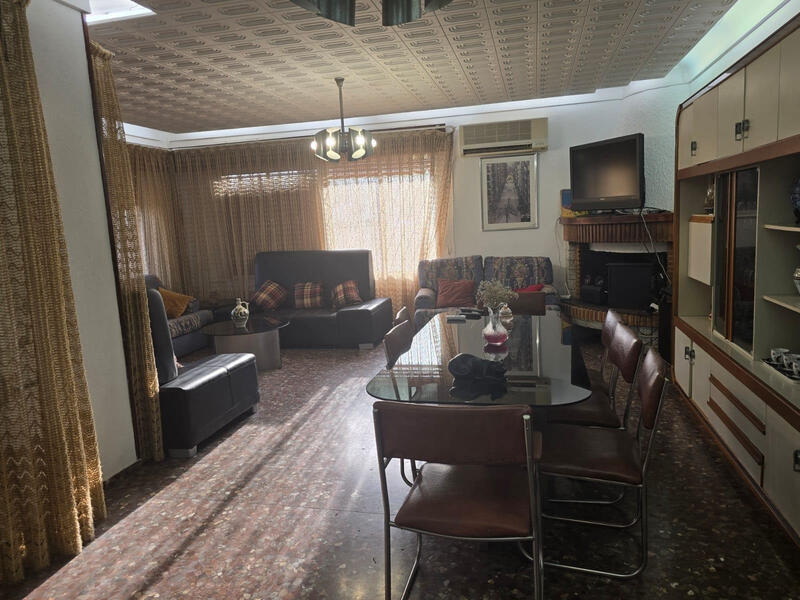 7 bedroom Villa for sale