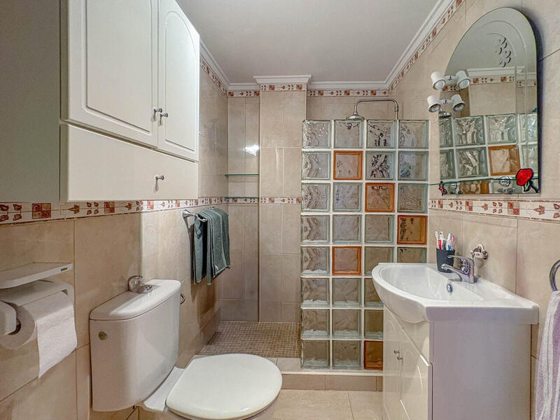 2 slaapkamer Appartement Te koop