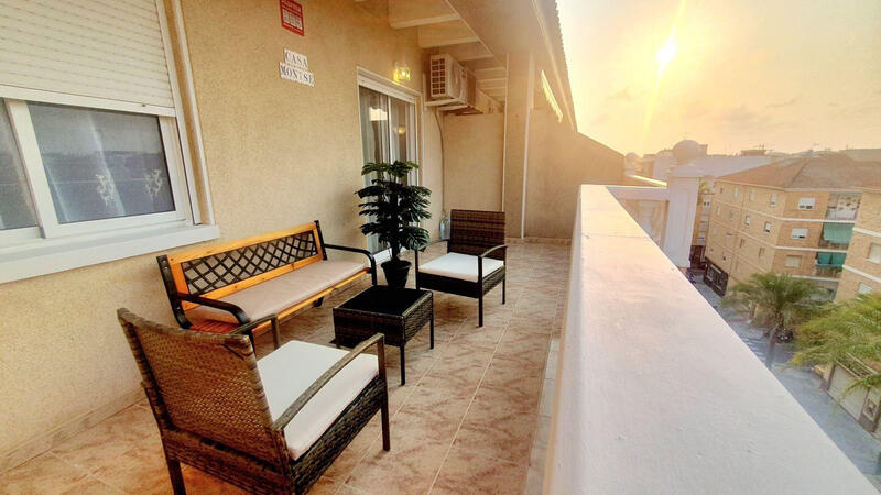 Lejlighed til salg i Torrevieja, Alicante