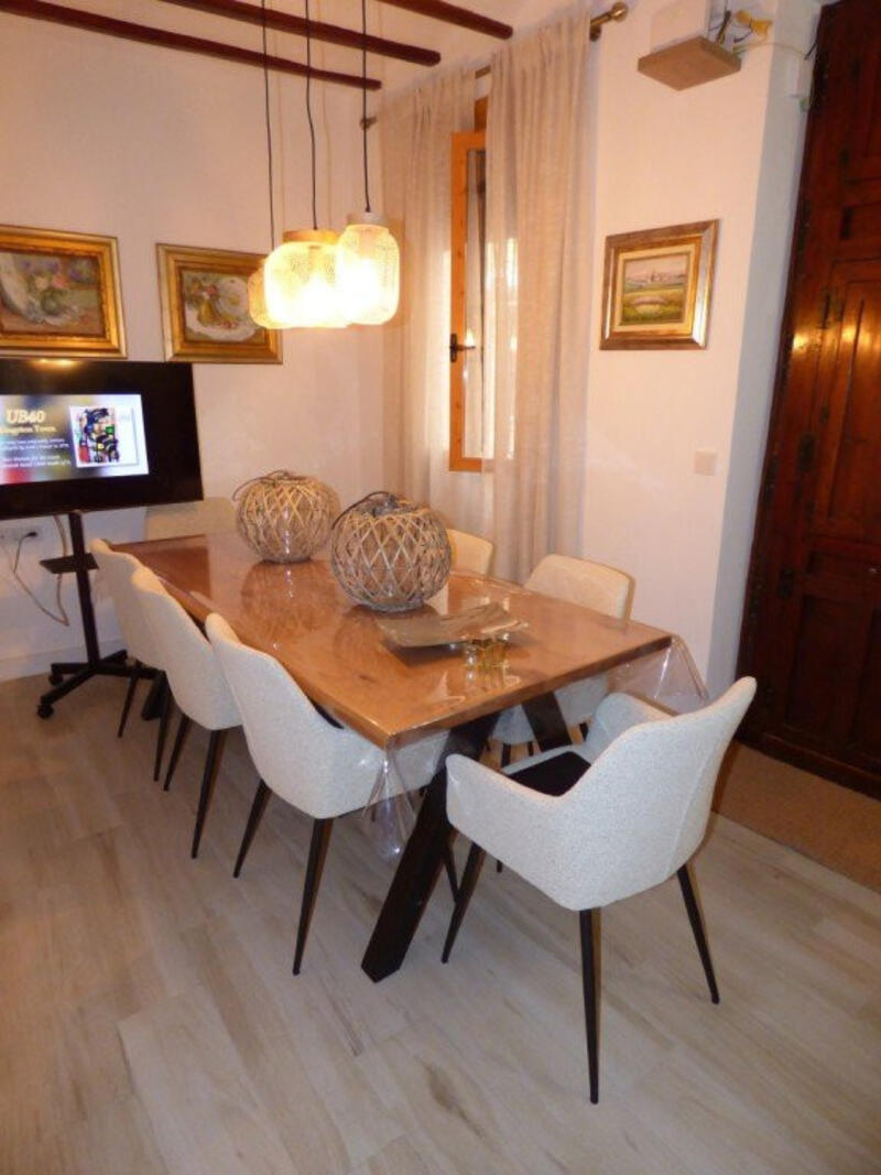 4 slaapkamer Gezinswoning Te koop