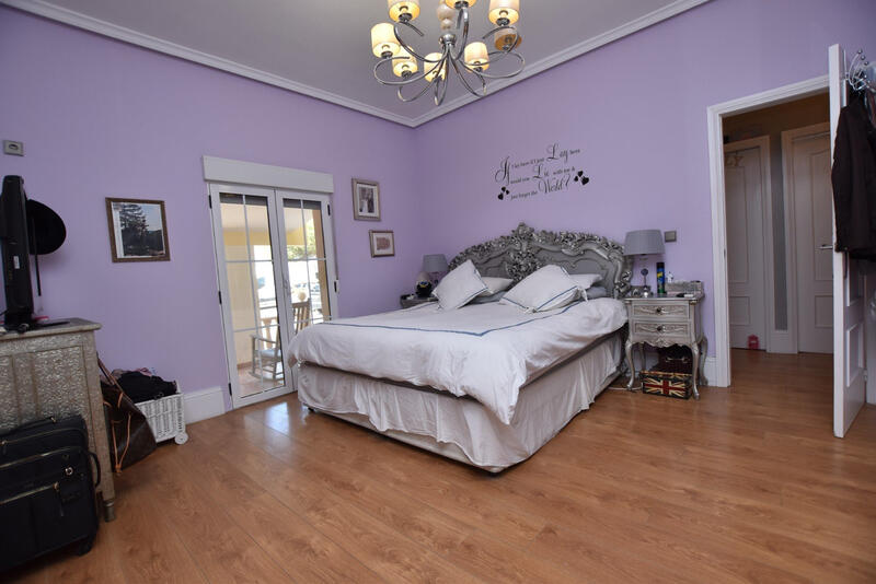 6 Cuarto Casa de Campo en venta 6 Cuarto Casa de Campo en venta