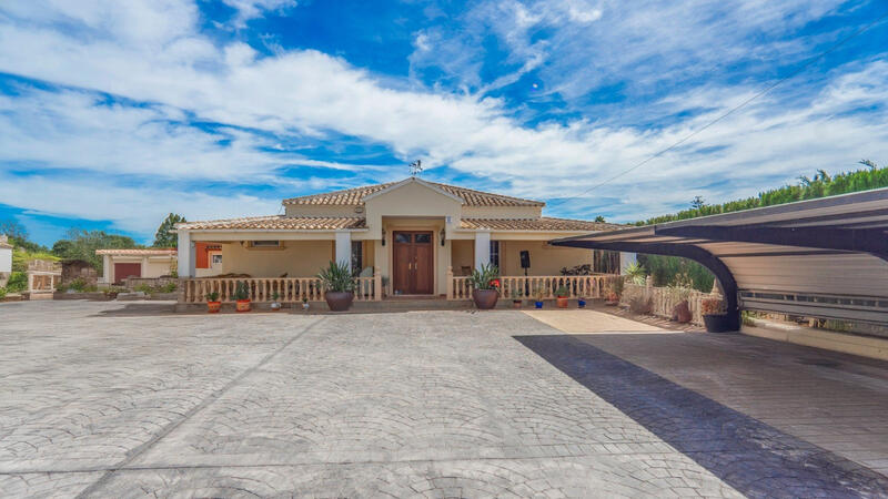 6 Cuarto Casa de Campo en venta 6 Cuarto Casa de Campo en venta