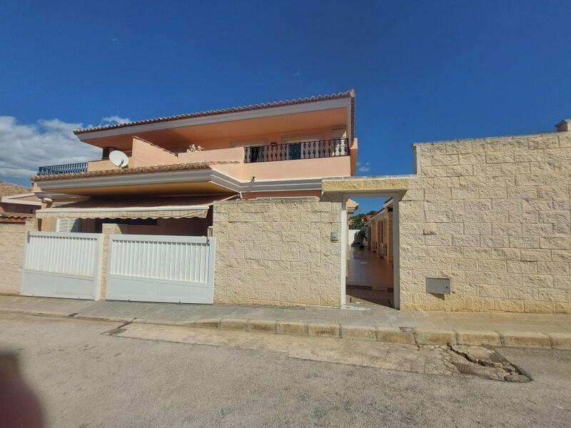 3 slaapkamer Villa Te koop
