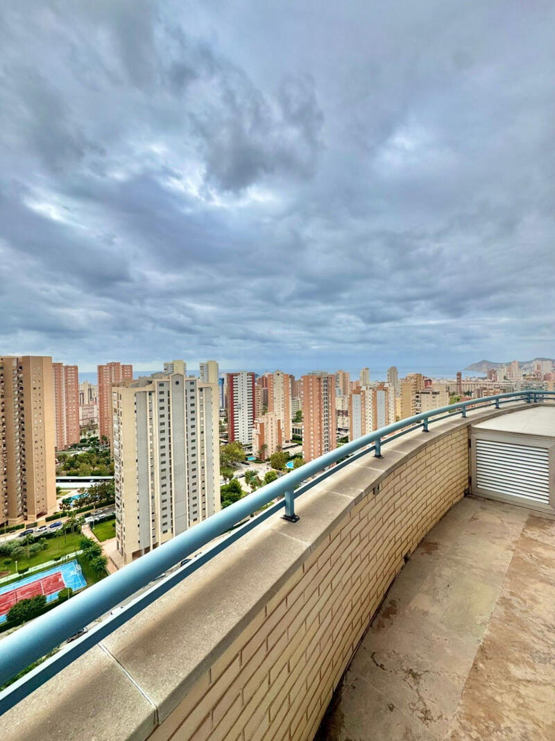 3 спальная комната квартира продается