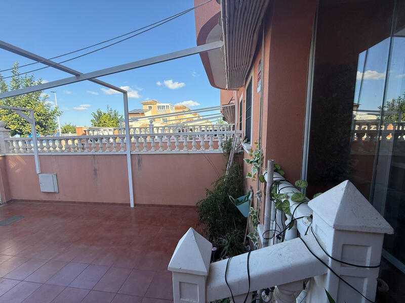 3 sovrum Villa till salu