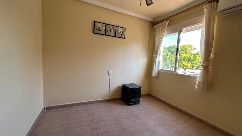 2 sovrum Radhus till salu