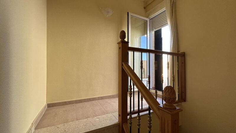 2 sovrum Radhus till salu