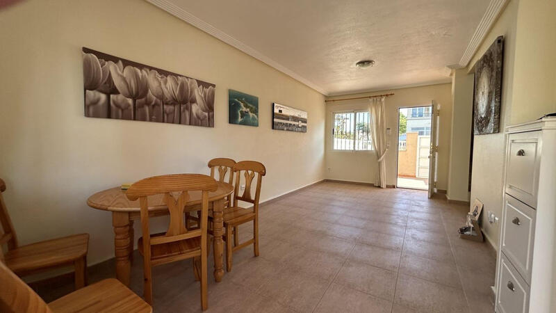 2 sovrum Radhus till salu