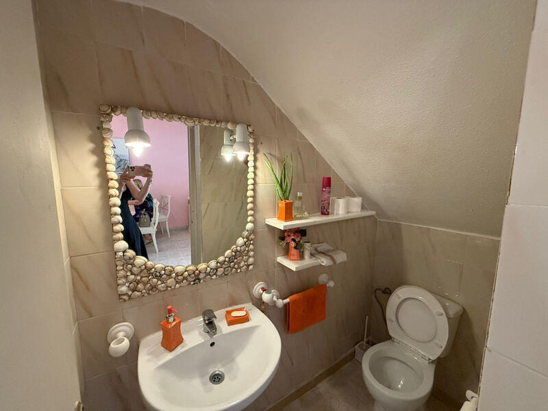 2 slaapkamer Gezinswoning Te koop
