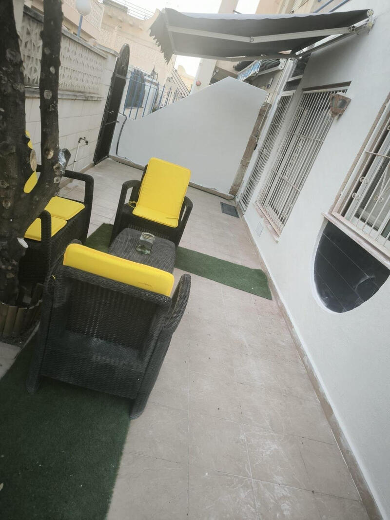 Rekkehus til salgs i Torrevieja, Alicante