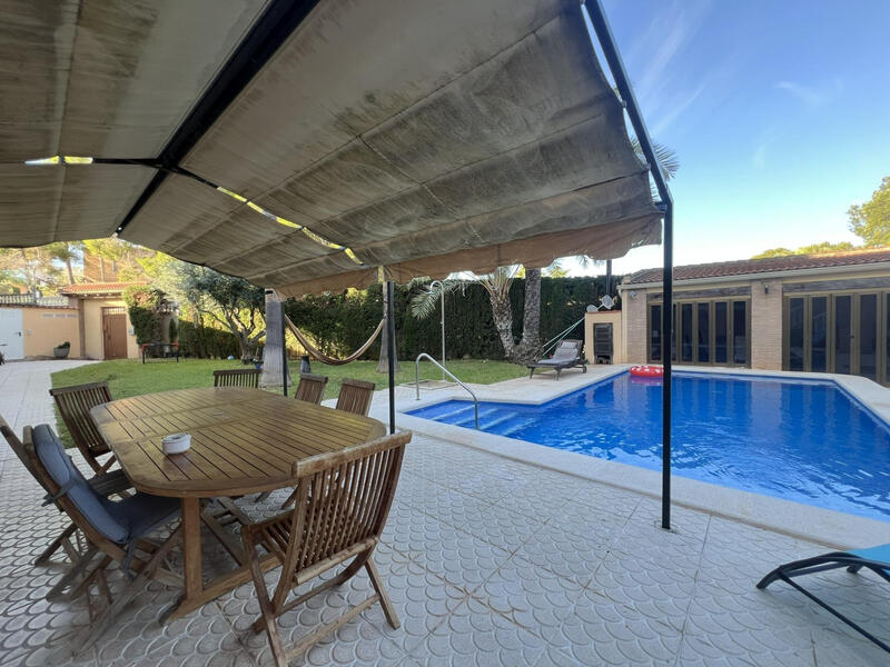 3 Schlafzimmer Villa zu verkaufen 3 Schlafzimmer Villa zu verkaufen