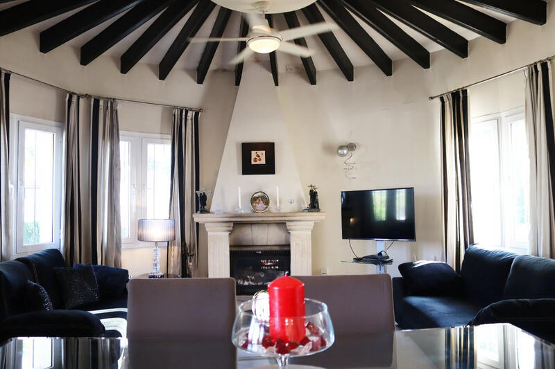 2 Cuarto Villa en venta