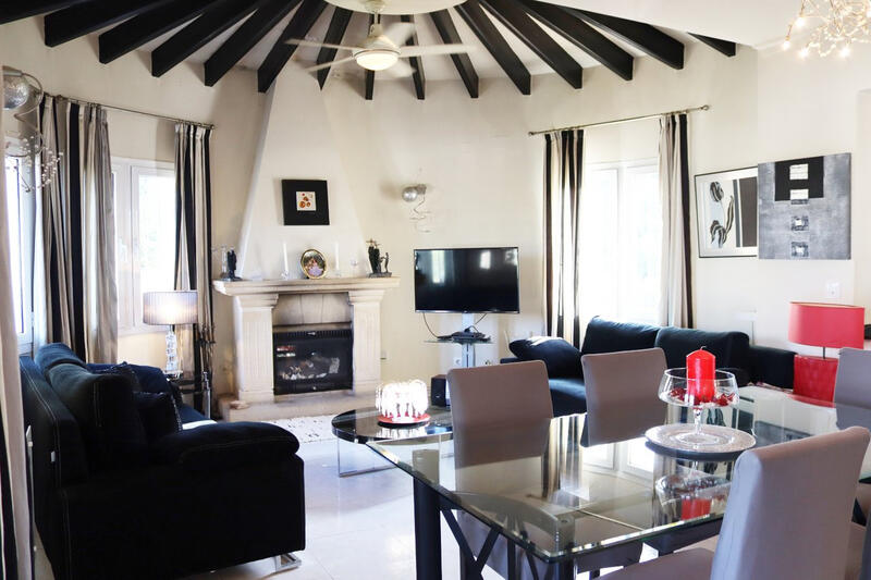 2 Cuarto Villa en venta