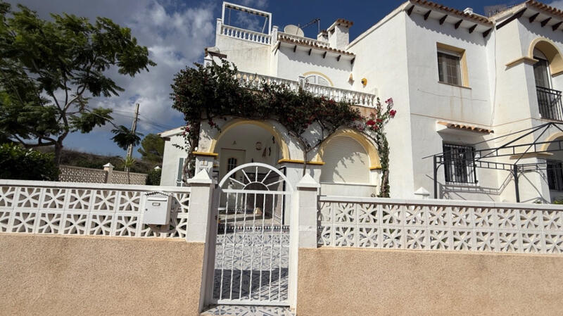 дуплекс продается в San Miguel de Salinas, Alicante