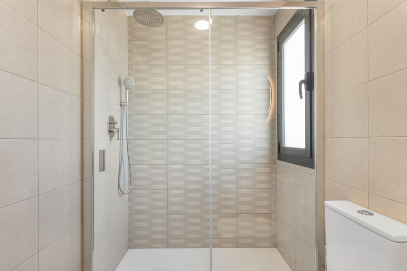 2 slaapkamer Appartement Te koop 2 slaapkamer Appartement Te koop