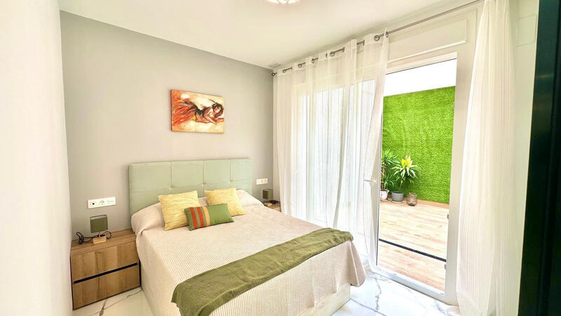 Apartamento en venta en Torrevieja, Alicante