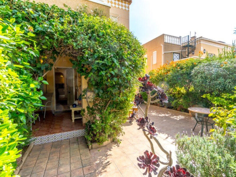 Villa for sale in Torrevieja, Alicante