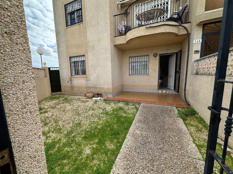 Villa til salg i Torrevieja, Alicante