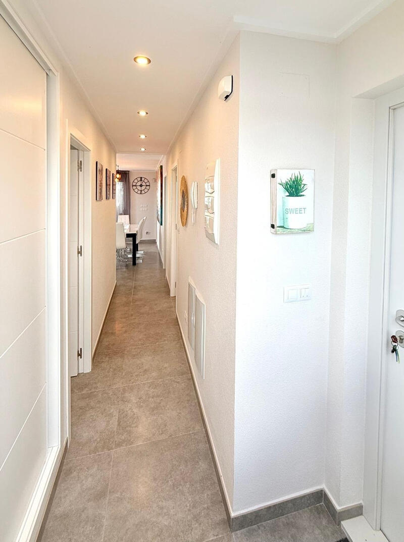 3 bedroom Apartment for sale