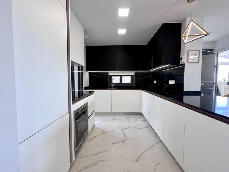 2 slaapkamer Appartement Te koop