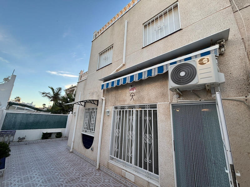 4 bedroom Villa for sale