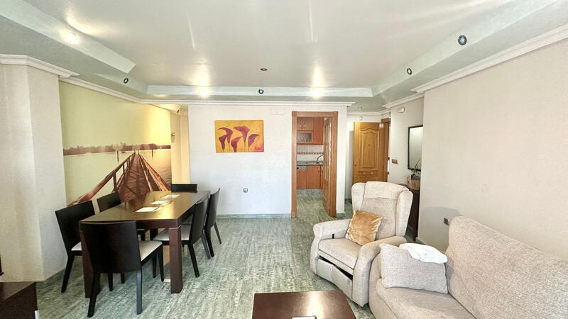 квартира продается в Torrevieja, Alicante
