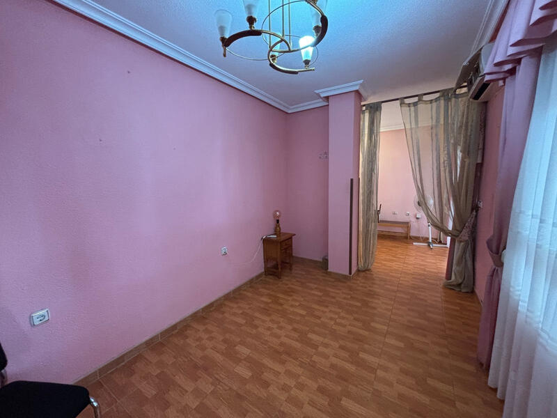 2 спальная комната квартира продается
