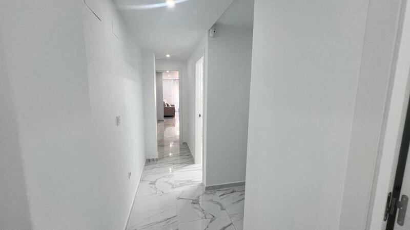 2 slaapkamer Appartement Te koop