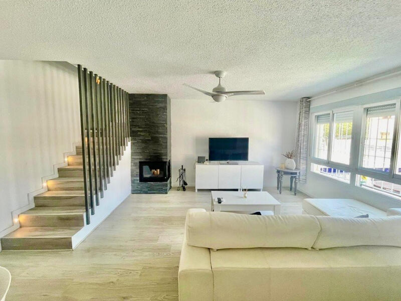 4 bedroom Townhouse for sale 4 bedroom Townhouse for sale