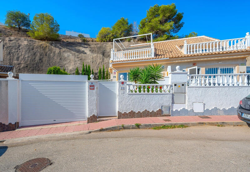 2 slaapkamer Villa Te koop 2 slaapkamer Villa Te koop