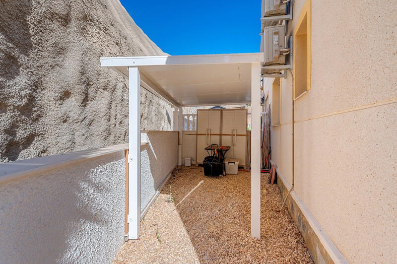 2 slaapkamer Villa Te koop 2 slaapkamer Villa Te koop