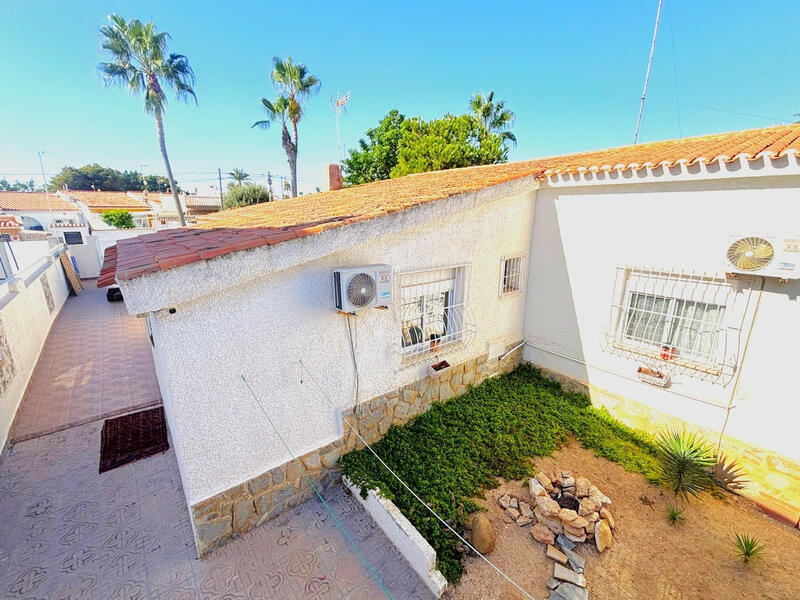 2 slaapkamer Villa Te koop 2 slaapkamer Villa Te koop