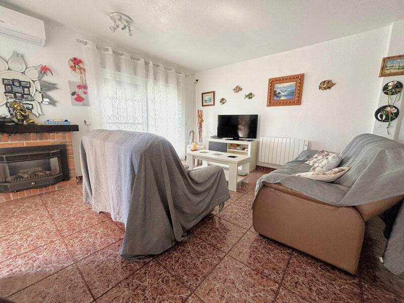 2 slaapkamer Villa Te koop 2 slaapkamer Villa Te koop