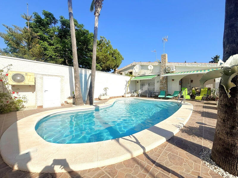 2 slaapkamer Villa Te koop 2 slaapkamer Villa Te koop