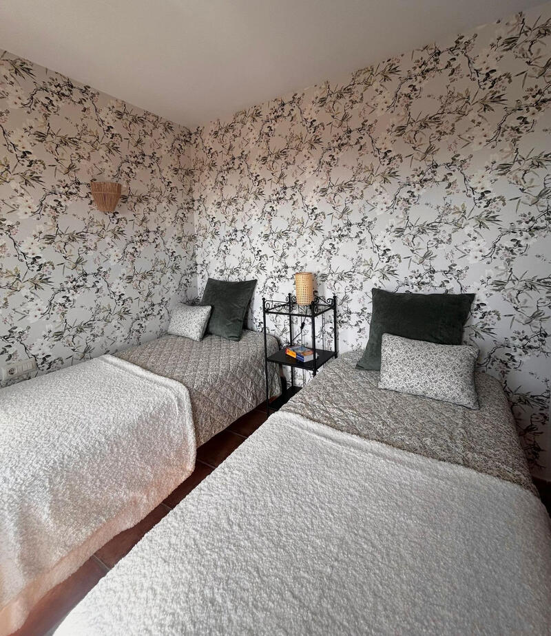 2 bedroom Apartment for sale 2 bedroom Apartment for sale